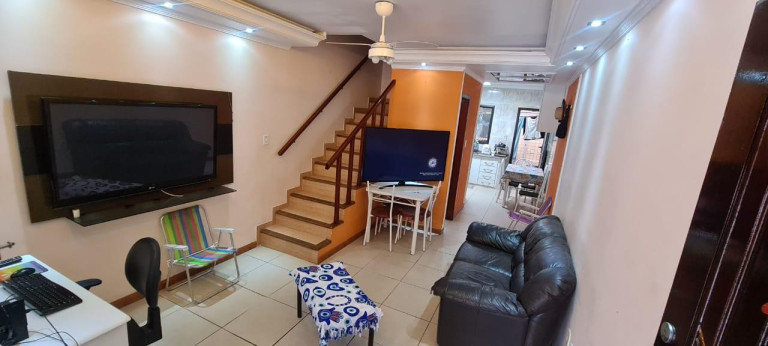 Imagem Sobrado com 2 Quartos à Venda,  em Maracanã - Praia Grande