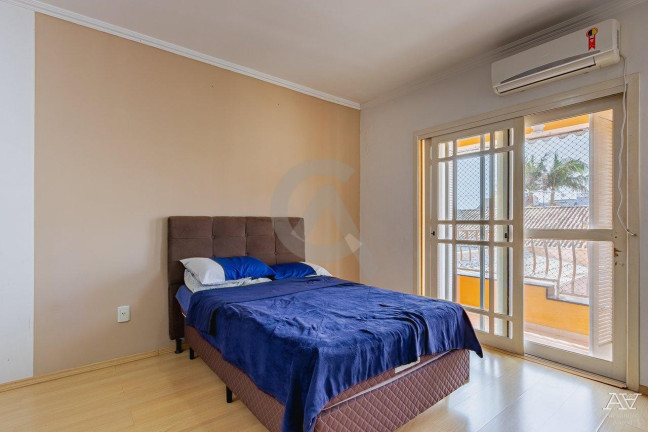 Imagem Casa com 4 Quartos à Venda, 194 m² em Moinhos De Vento - Canoas