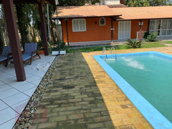 Imagem Imóvel com 4 Quartos à Venda, 2.000 m² Imagem Imóvel com 4 Quartos à Venda, 2.000 m²