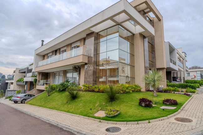 Casa com 3 Quartos à Venda, 369 m² em Santo Inácio - Curitiba