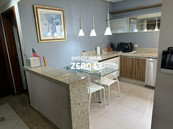 Imagem Casa com 3 Quartos à Venda, 240 m² em Alpes - Londrina