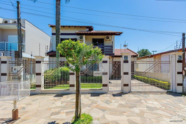 Imagem Casa com 4 Quartos à Venda, 210 m² em Niterói - Canoas