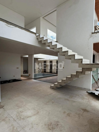 Casa com 4 Quartos para Alugar, 240 m² em Cidade Universitária - Petrolina