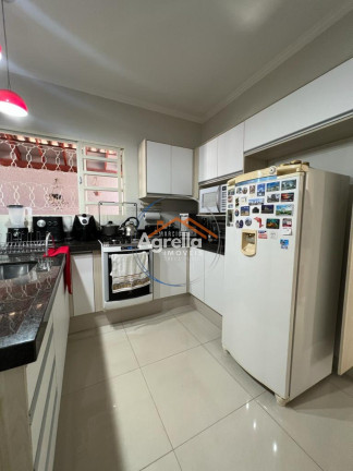 Imagem Casa com 3 Quartos à Venda, 220 m² em Jardim Novo I - Mogi Guaçu Imagem Casa com 3 Quartos à Venda, 220 m² em Jardim Novo I - Mogi Guaçu