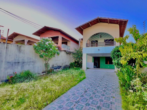 Casa com 4 Quartos à Venda, 180 m² em Sapiranga - Fortaleza