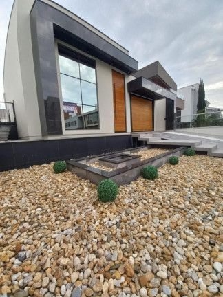 Imagem Casa com 3 Quartos à Venda, 140 m² em Pedra Branca - Palhoça Imagem Casa com 3 Quartos à Venda, 140 m² em Pedra Branca - Palhoça