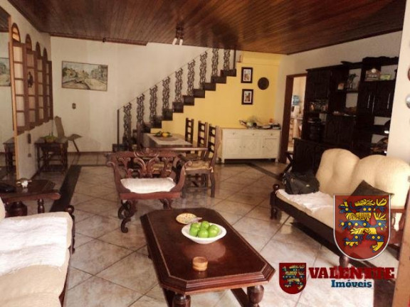 Imagem Casa com 7 Quartos à Venda, 360 m² em Capoeiras - Florianópolis