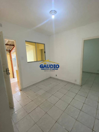 Casa com 2 Quartos para Alugar, 50 m² em Campo Limpo - São Paulo