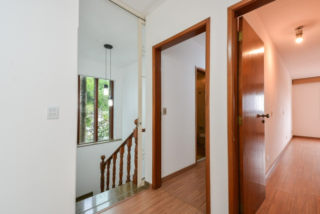 Imagem Casa com 4 Quartos à Venda, 331 m² em Planalto Paulista - São Paulo Imagem Casa com 4 Quartos à Venda, 331 m² em Planalto Paulista - São Paulo