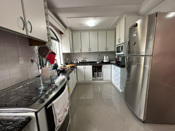 Imagem Casa com 4 Quartos à Venda, 251 m² em Coqueiros - Florianópolis