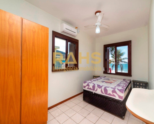 Imagem Casa com 4 Quartos à Venda, 224 m² em Bombas - Bombinhas Imagem Casa com 4 Quartos à Venda, 224 m² em Bombas - Bombinhas