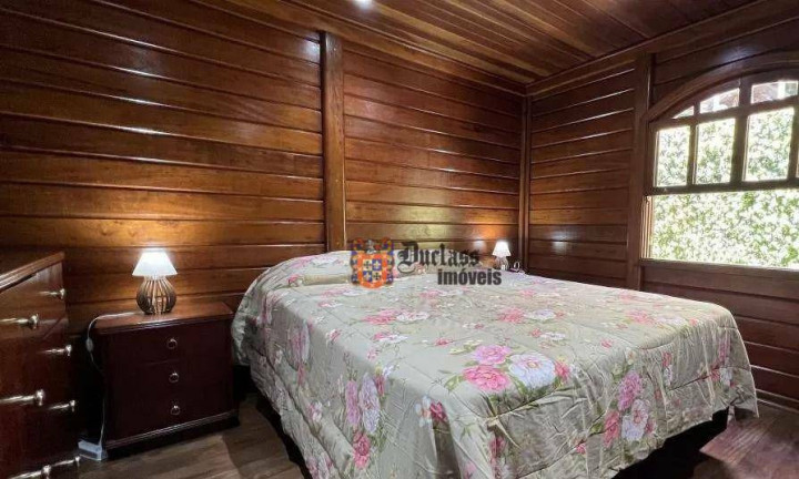 Imagem Chácara com 4 Quartos à Venda, 230 m² em Clube De Campo Vale Do Sol - Campos Do Jordão Imagem Chácara com 4 Quartos à Venda, 230 m² em Clube De Campo Vale Do Sol - Campos Do Jordão