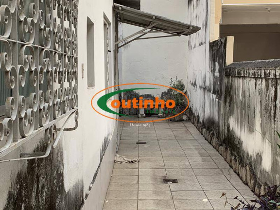Imagem Casa com 3 Quartos à Venda, 200 m² em Tijuca - Rio De Janeiro Imagem Casa com 3 Quartos à Venda, 200 m² em Tijuca - Rio De Janeiro