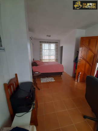 Imagem Casa com 3 Quartos à Venda, 300 m² em Laranjal - Pelotas Imagem Casa com 3 Quartos à Venda, 300 m² em Laranjal - Pelotas