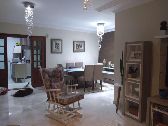 Casa com 3 Quartos à Venda, 300 m² em Vila Valqueire - Rio De Janeiro