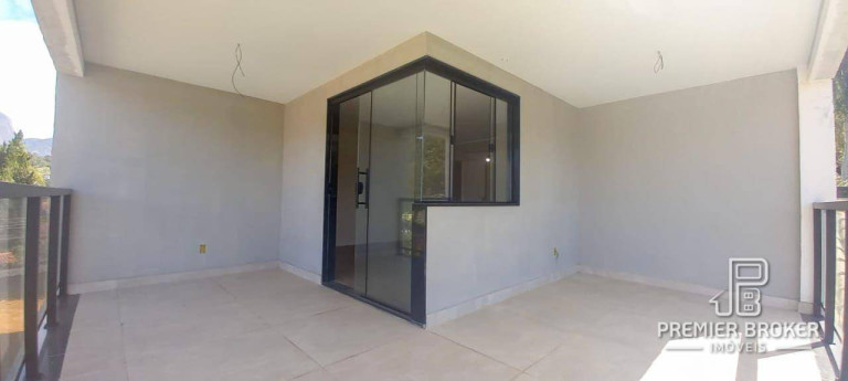 Imagem Casa com 5 Quartos à Venda, 410 m² em Golfe - Teresópolis