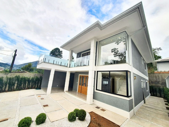 Casa com 3 Quartos à Venda, 168 m² em Comary - Teresópolis