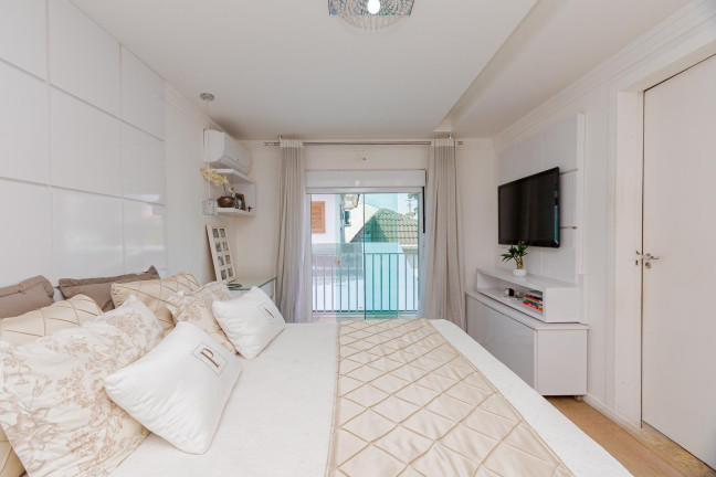 Imagem Casa com 3 Quartos à Venda, 165 m² em Capão Da Imbuia - Curitiba Imagem Casa com 3 Quartos à Venda, 165 m² em Capão Da Imbuia - Curitiba