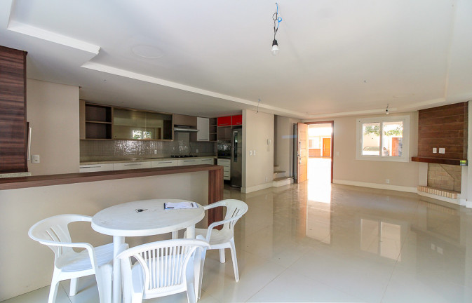 Imagem Casa de Condomínio com 3 Quartos à Venda, 241 m² em Tristeza - Porto Alegre