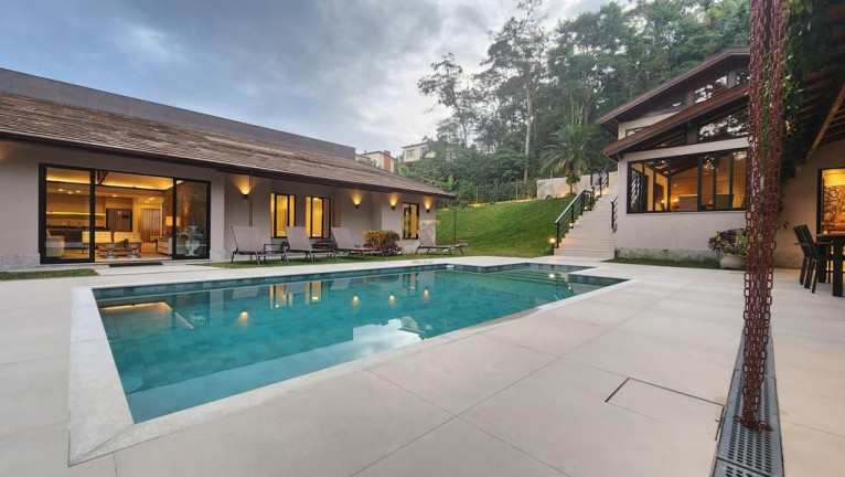 Casa com 5 Quartos à Venda, 497 m² em Granja Comary - Teresópolis