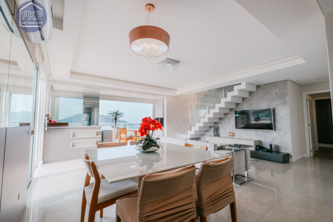 Imagem Cobertura com 4 Quartos à Venda, 211 m² em Santinho - Florianópolis