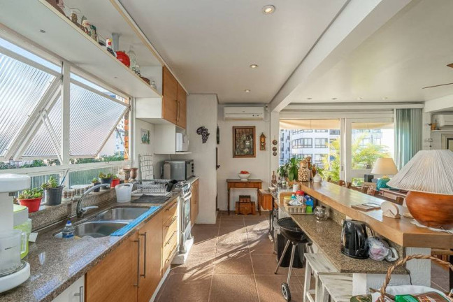 Imagem Apartamento com 4 Quartos à Venda, 213 m² em Mont Serrat - Porto Alegre