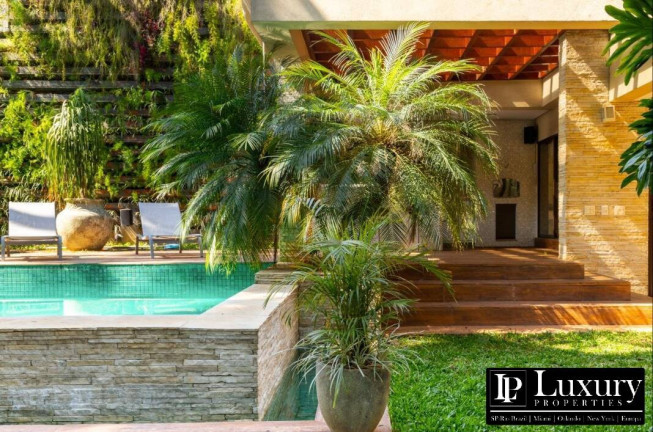 Imagem Casa com 4 Quartos à Venda, 1.019 m² em Alto De Pinheiros - São Paulo