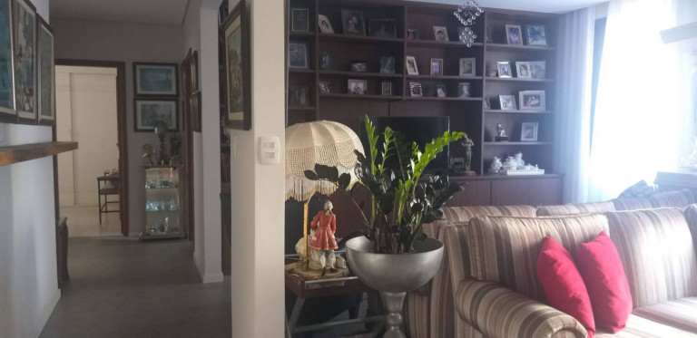 Apartamento com 2 Quartos à Venda, 180 m² em Embaré - Santos
