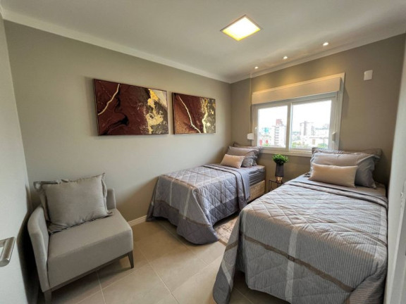 Imagem Apartamento com 2 Quartos à Venda, 76 m² em Centro