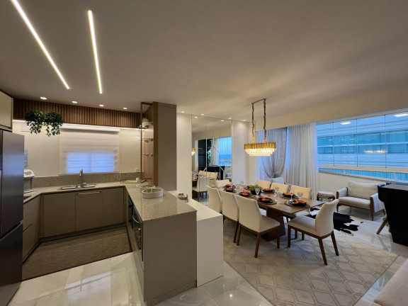Apartamento com 3 Quartos à Venda, 125 m² em Meia Praia - Itapema