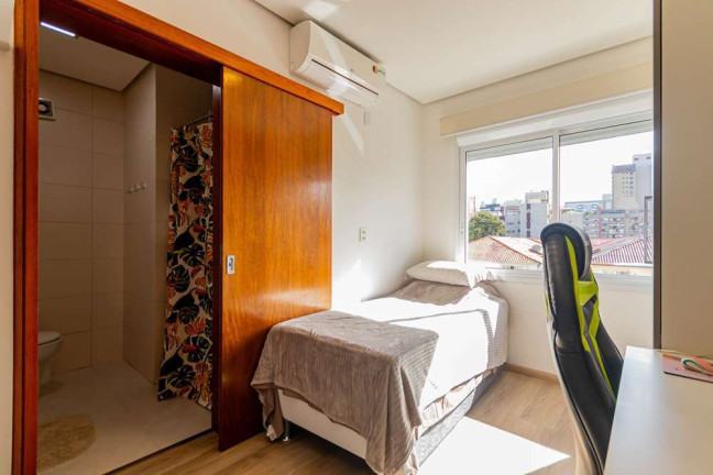 Imagem Imóvel com 2 Quartos à Venda, em Menino Deus - Porto Alegre Imagem Imóvel com 2 Quartos à Venda, em Menino Deus - Porto Alegre
