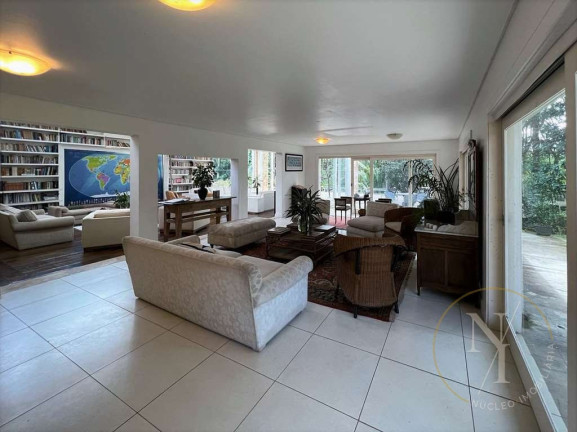 Imagem Casa com 6 Quartos à Venda, 1.188 m² em Vila Santo Antônio - Cotia