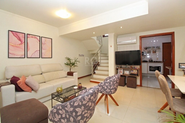 Imagem Casa de Condomínio com 3 Quartos à Venda, 172 m² em Medianeira - Porto Alegre Imagem Casa de Condomínio com 3 Quartos à Venda, 172 m² em Medianeira - Porto Alegre