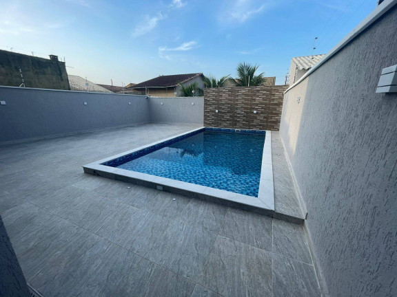 Imagem Casa com 4 Quartos à Venda, 350 m² em  Maria Helena Novaes - Peruíbe