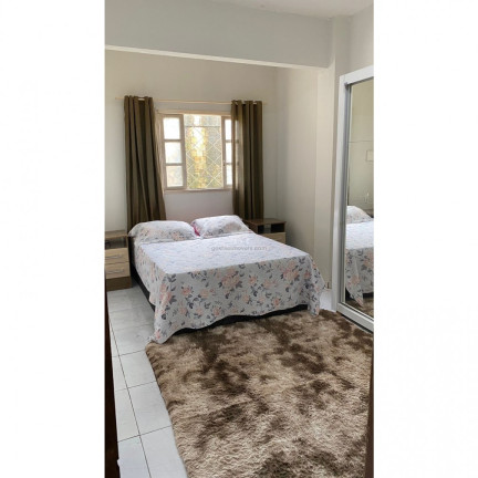 Casa com 4 Quartos à Venda,  em Monte Alegre - Camboriú