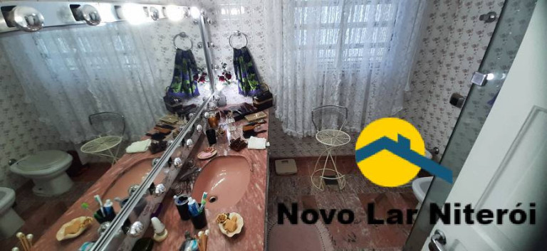 Imagem Casa com 4 Quartos à Venda, 221 m² em São Francisco - Niterói Imagem Casa com 4 Quartos à Venda, 221 m² em São Francisco - Niterói