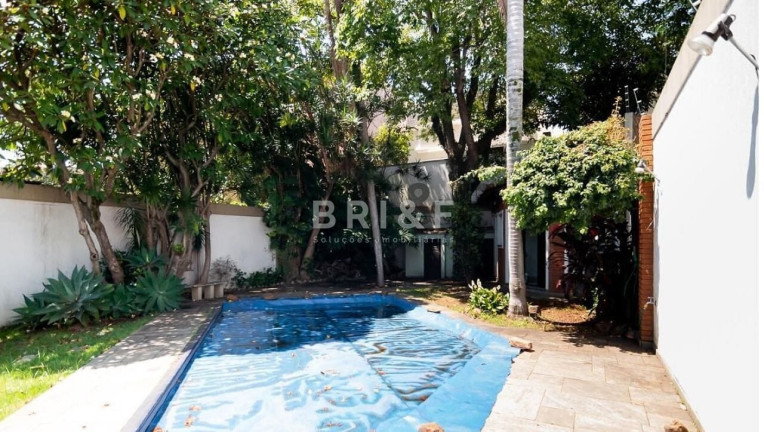 Casa com 3 Quartos à Venda, 225 m² em Vila Cordeiro - São Paulo