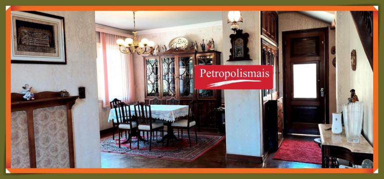 Imagem Casa com 4 Quartos à Venda, 234 m² em Valparaíso - Petrópolis