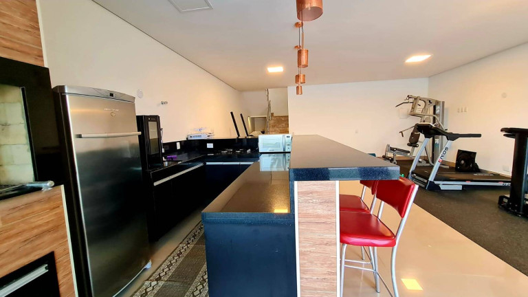 Imagem Casa com 5 Quartos à Venda, em Granja Viana - Carapicuíba Imagem Casa com 5 Quartos à Venda, em Granja Viana - Carapicuíba