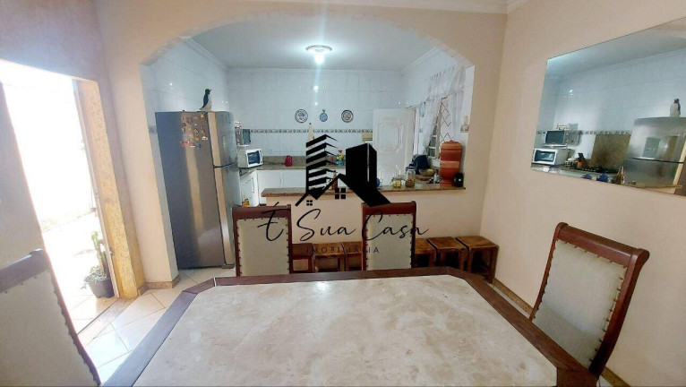 Imagem Casa com 3 Quartos à Venda, 210 m² em Colonial - Contagem