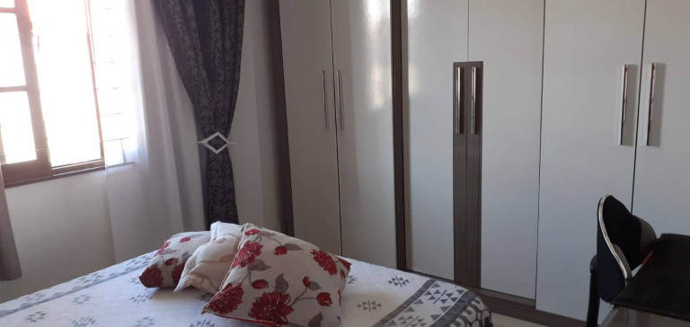 Imagem Casa com 2 Quartos à Venda, 74 m² em Centro - Tijucas