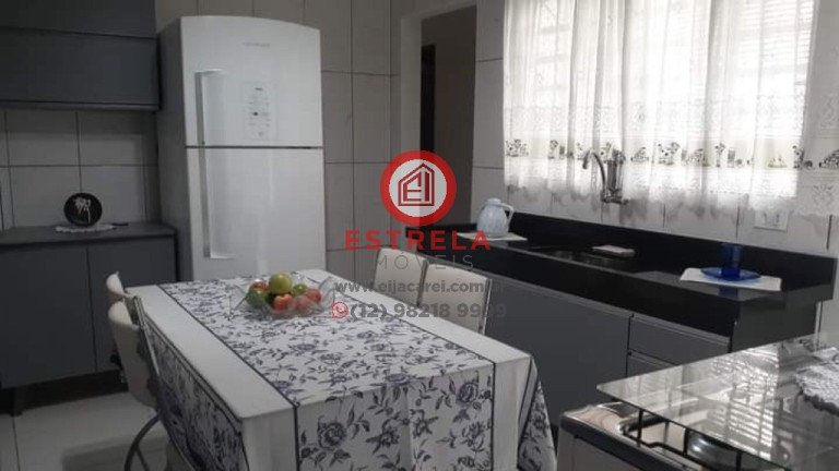 Imagem Casa com 4 Quartos à Venda, 127 m² em Parque Santo Antônio - Jacareí Imagem Casa com 4 Quartos à Venda, 127 m² em Parque Santo Antônio - Jacareí
