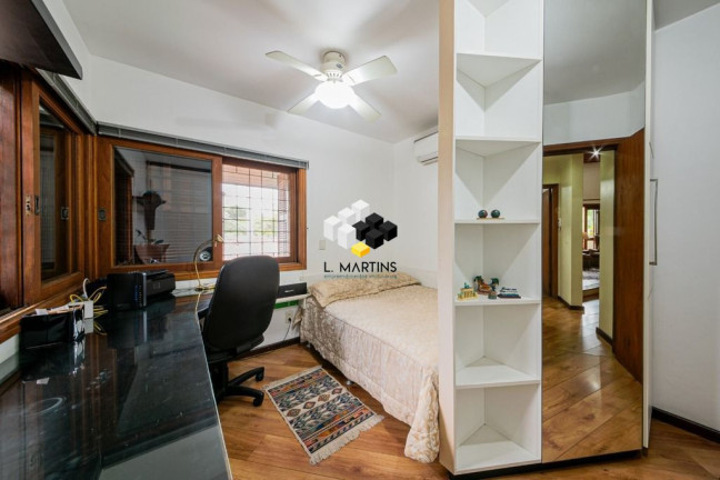 Imagem Casa com 4 Quartos à Venda, 352 m² em Petrópolis - Porto Alegre Imagem Casa com 4 Quartos à Venda, 352 m² em Petrópolis - Porto Alegre