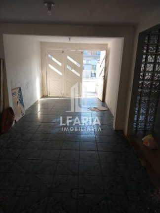 Imagem Casa com 2 Quartos à Venda, em Adhemar Garcia - Joinville Imagem Casa com 2 Quartos à Venda, em Adhemar Garcia - Joinville