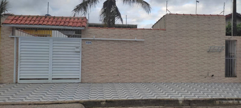 Casa com 1 Quarto à Venda, 350 m² em Jardim Veneza - Peruíbe