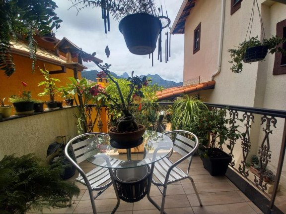 Imagem Casa com 3 Quartos à Venda, 200 m² em Vargem Grande - Teresópolis