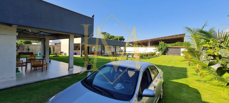 Imagem Chácara com 4 Quartos à Venda, 1.500 m² em Caratinga
