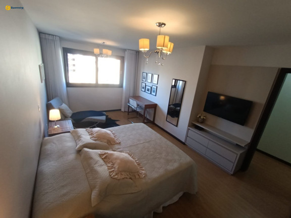 Imagem Casa com 4 Quartos à Venda, 220 m² em Córrego Grande - Florianópolis Imagem Casa com 4 Quartos à Venda, 220 m² em Córrego Grande - Florianópolis