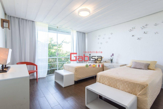 Imagem Casa com 4 Quartos à Venda, 340 m² em Ferradura - Armação Dos Búzios Imagem Casa com 4 Quartos à Venda, 340 m² em Ferradura - Armação Dos Búzios