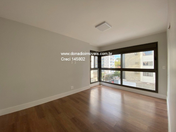 Apartamento com 3 Quartos à Venda, 139 m² em Centro - Florianópolis